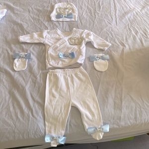 New born coming home hospital outfit